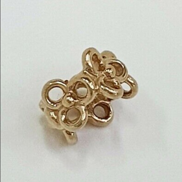 Pandora 14k gold flower spacer. Retired.